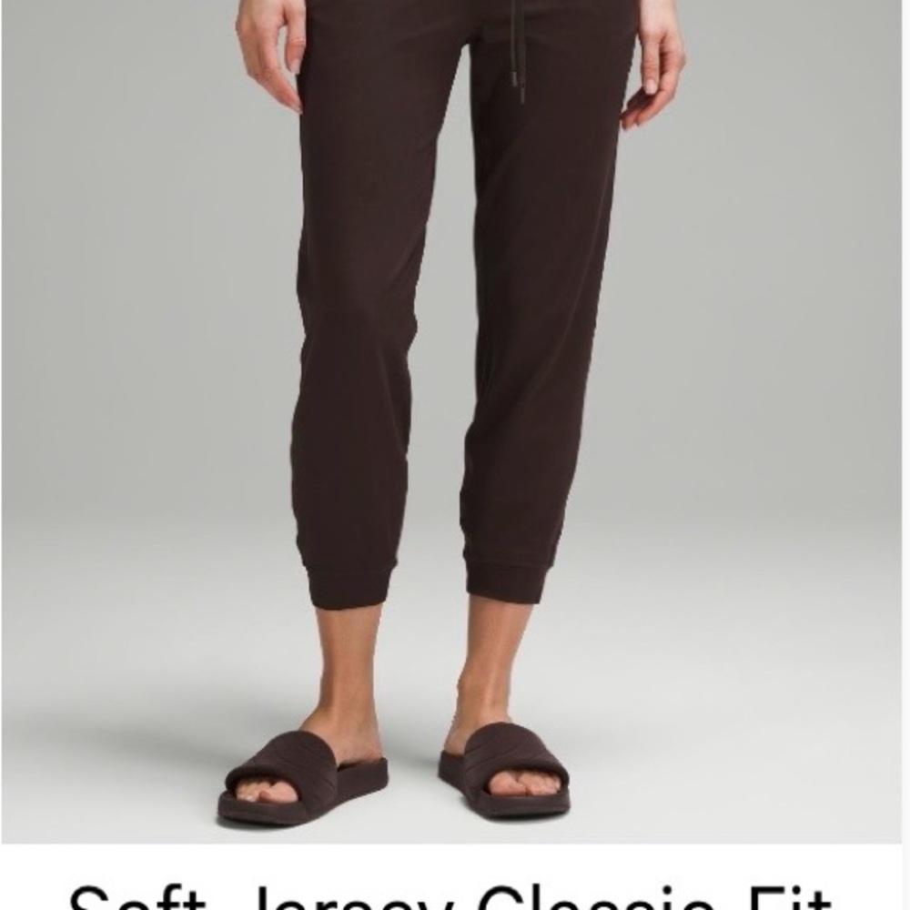 Lululemon athletica Women’s Cropped Jersey Knit Joggers.